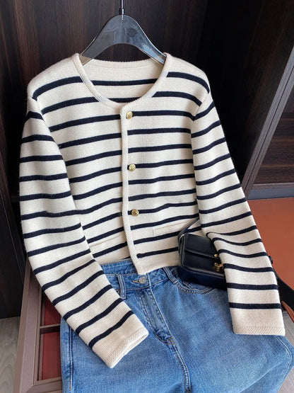 Sweaters O-neck Stripe Knitted